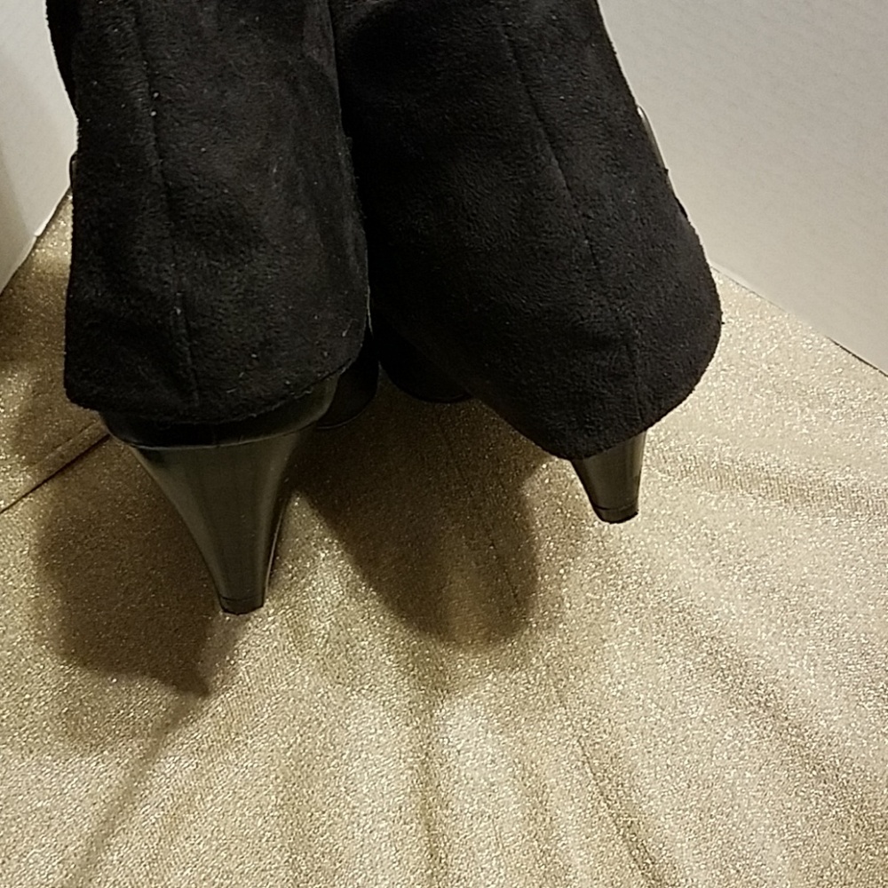S/8 Fioni Booties - Picture 4 of 6